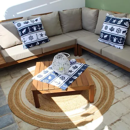 Seaside Apartment *